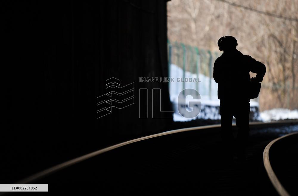 CHINA-SHAANXI-BAOJI-CHENGDU RAILWAY-SLOW TRAINS (CN)