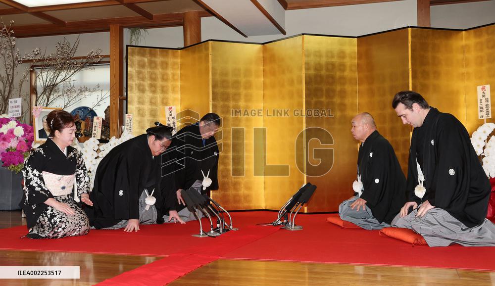Sumo: Kotonowaka earns promotion to ozeki