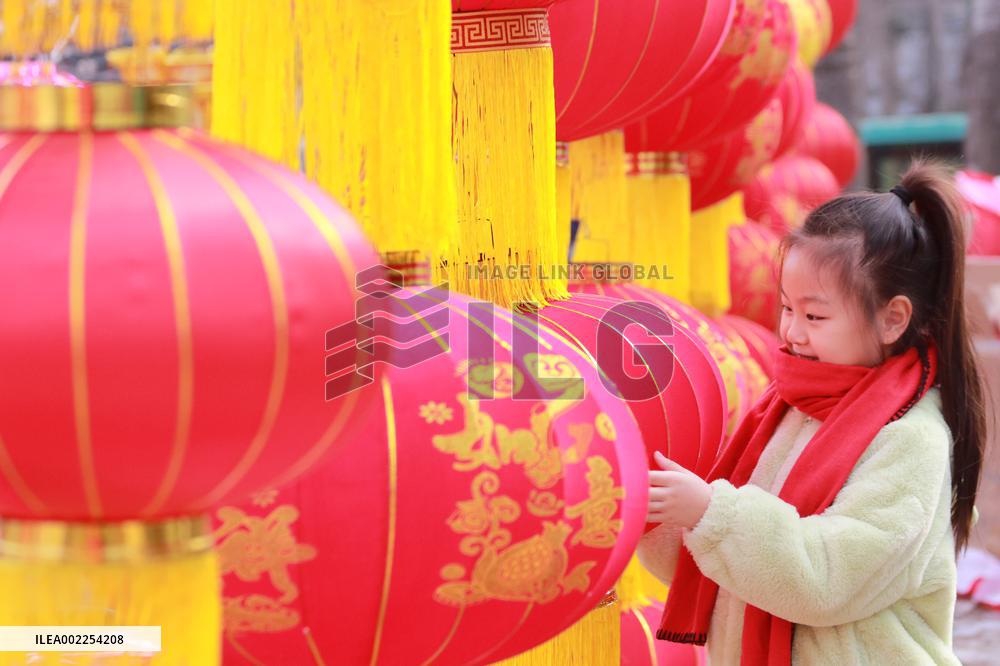 XINHUA PHOTOS OF THE DAY