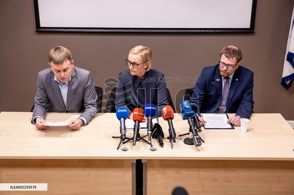 Union ends teachers' strike