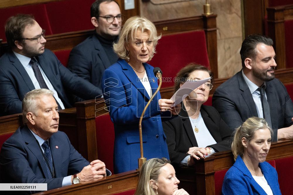 Questions to the Government - Paris