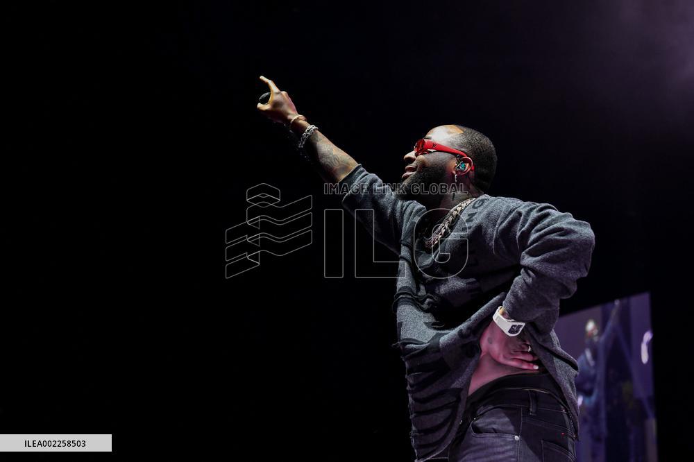 Davido In Concert - Paris