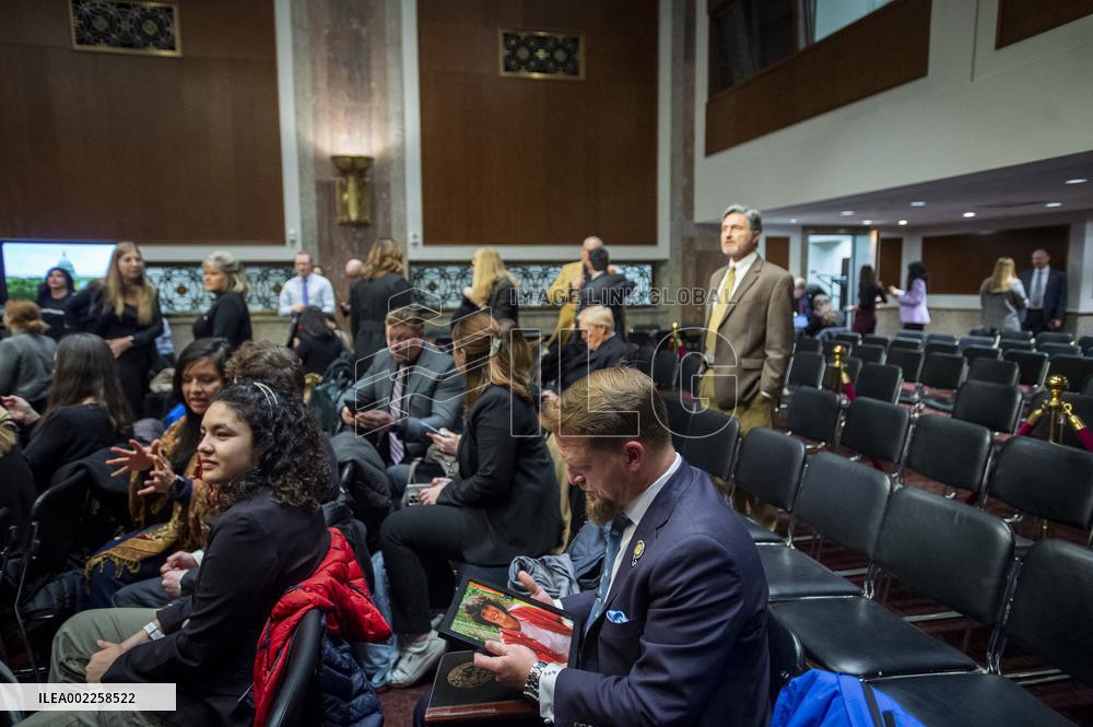 Meta Boss Zuckerberg Apologises To Families - Washington