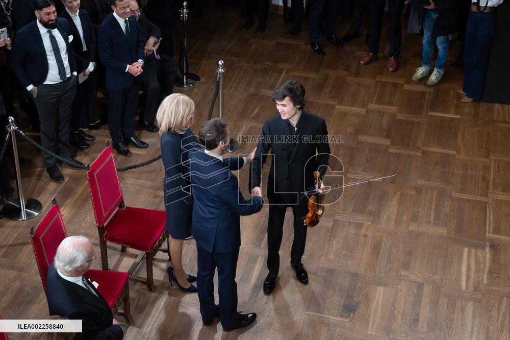 French Presidential Couple Hosts A Reception For Royals - Sweden