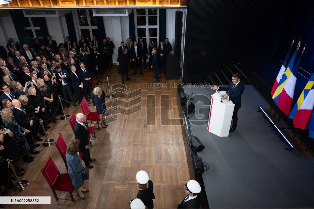 French Presidential Couple Hosts A Reception For Royals - Sweden