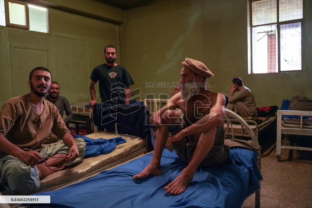 Drug Addicts Find Shelter At Hospital - Kabul