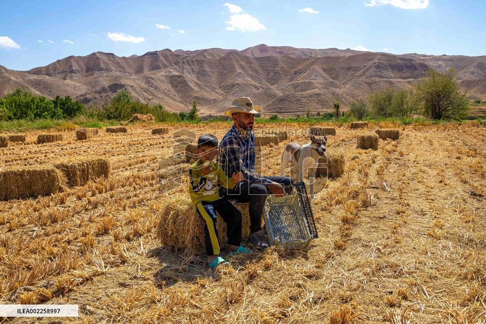 Lake Urmia Going Dry After 12,000 Years - Iran