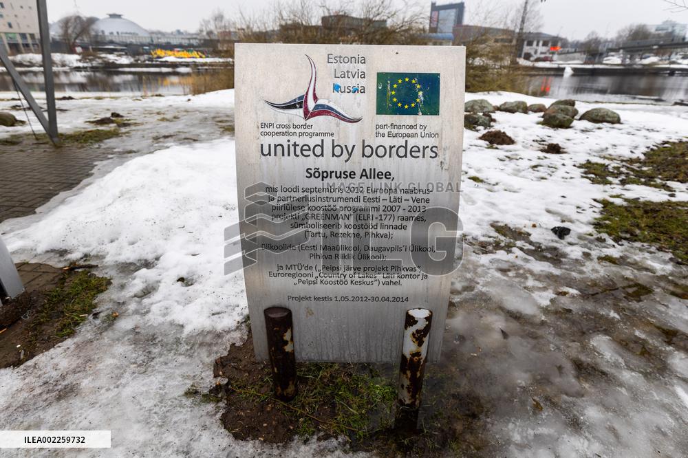 Friendship alley panel