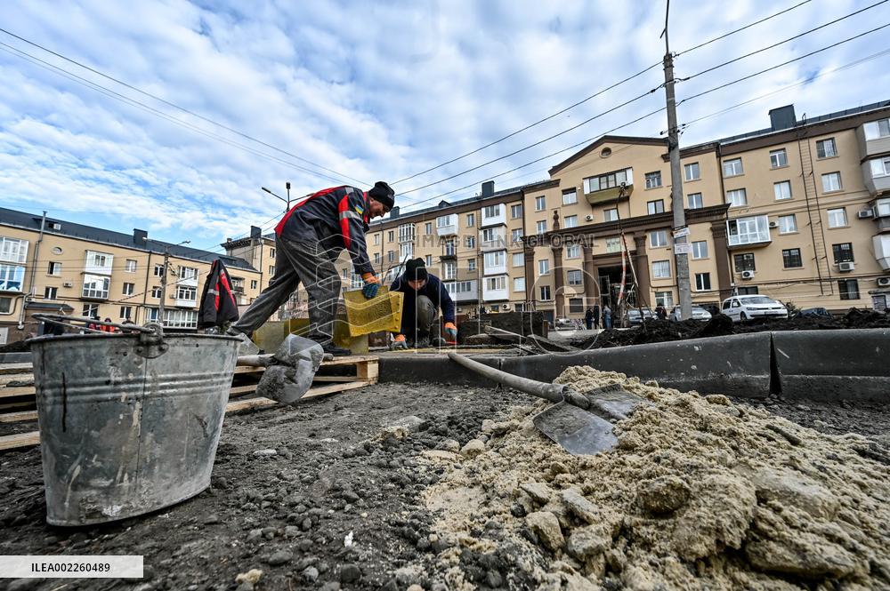 Restoring apartment block in Zaporizhzhia