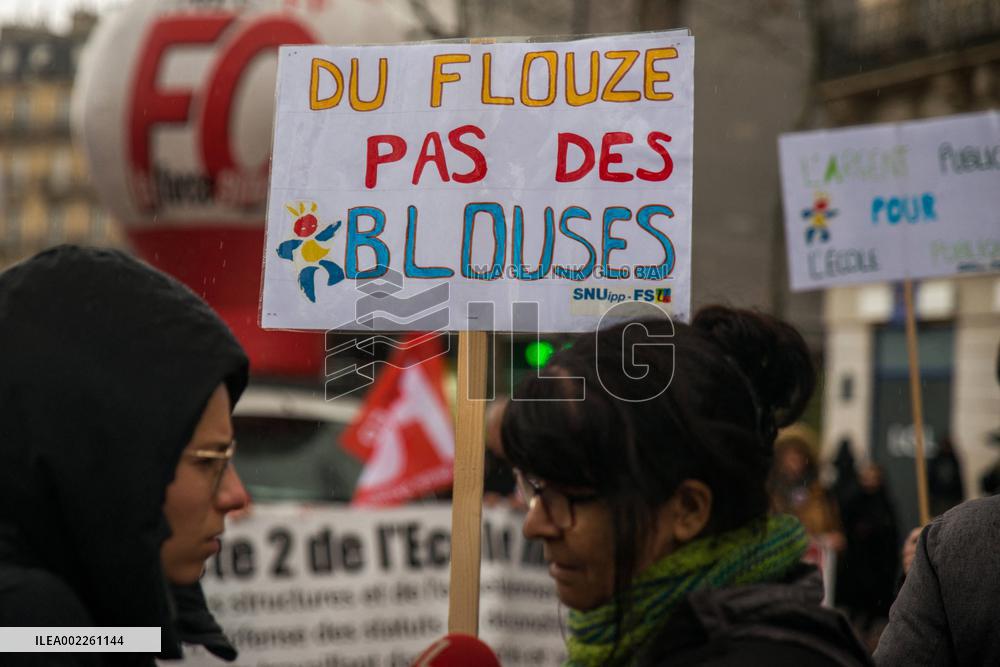 Demonstration Of The Teachers - Paris