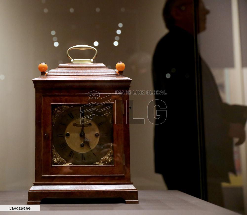 BRITAIN-LONDON-CHINA-CLOCKS-EXHIBITION