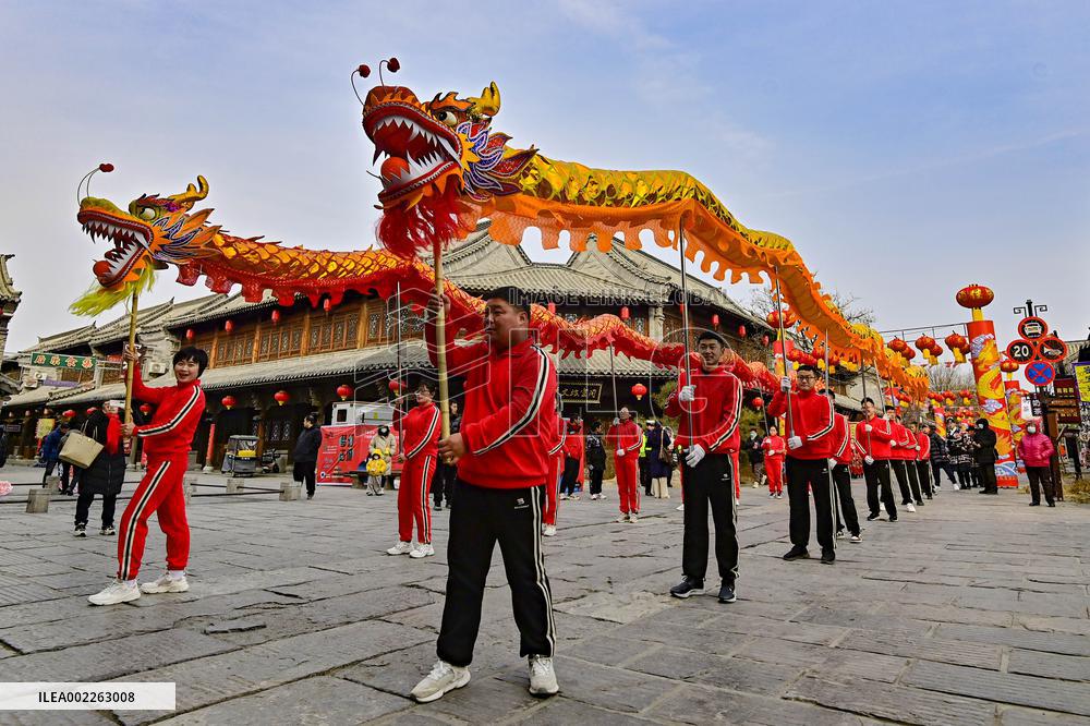 Folk Performance in Qingzhou