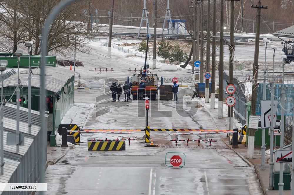 EU-RU border crossing in Narva is closed to vehicles