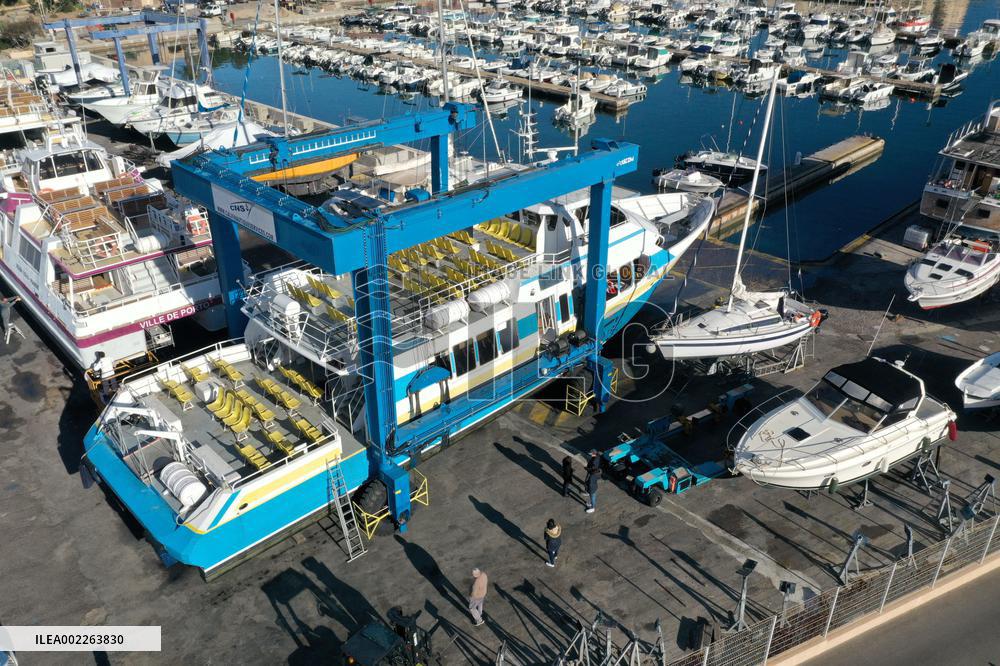 Explosion On A Sea Cruise Boat In Calvi - Corsica