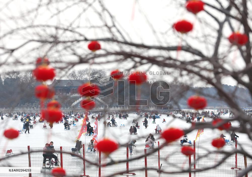 (SP)CHINA-BEIJING-SUMMER PALACE-WINTER FUN (CN)