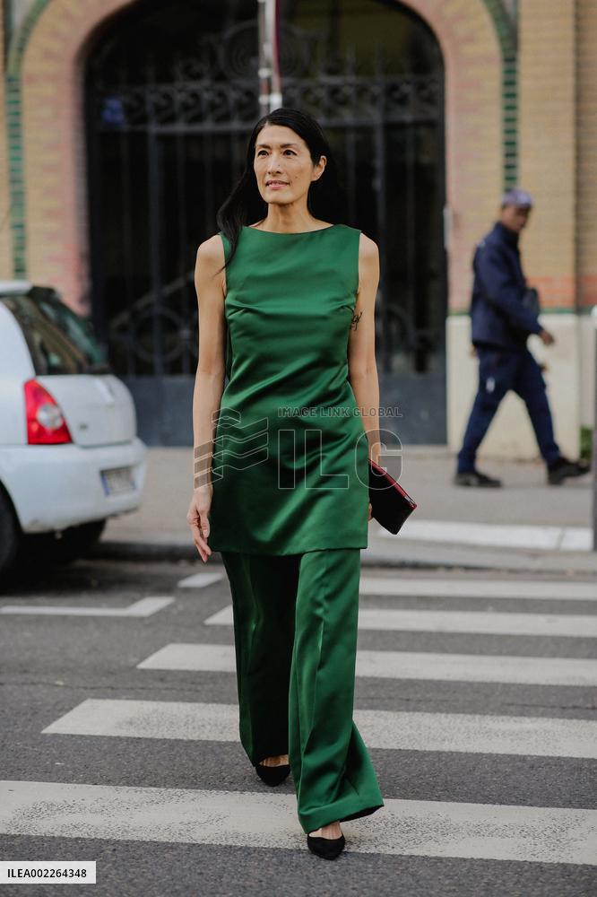 PFW - Street Style At Viktor and Rolf