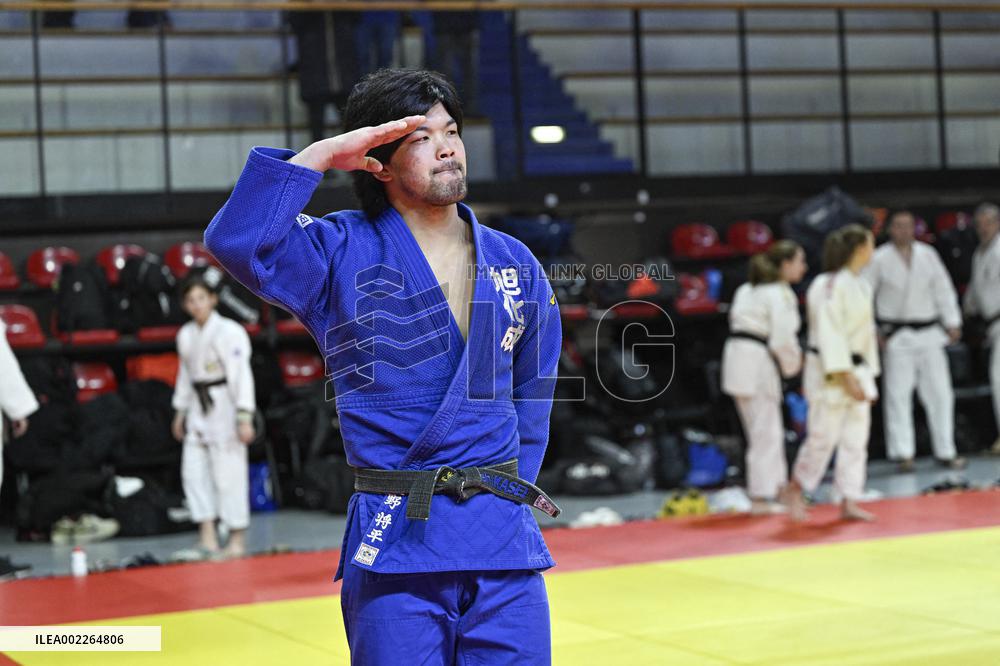 Shohei Ono At The Institut Du Judo - Paris