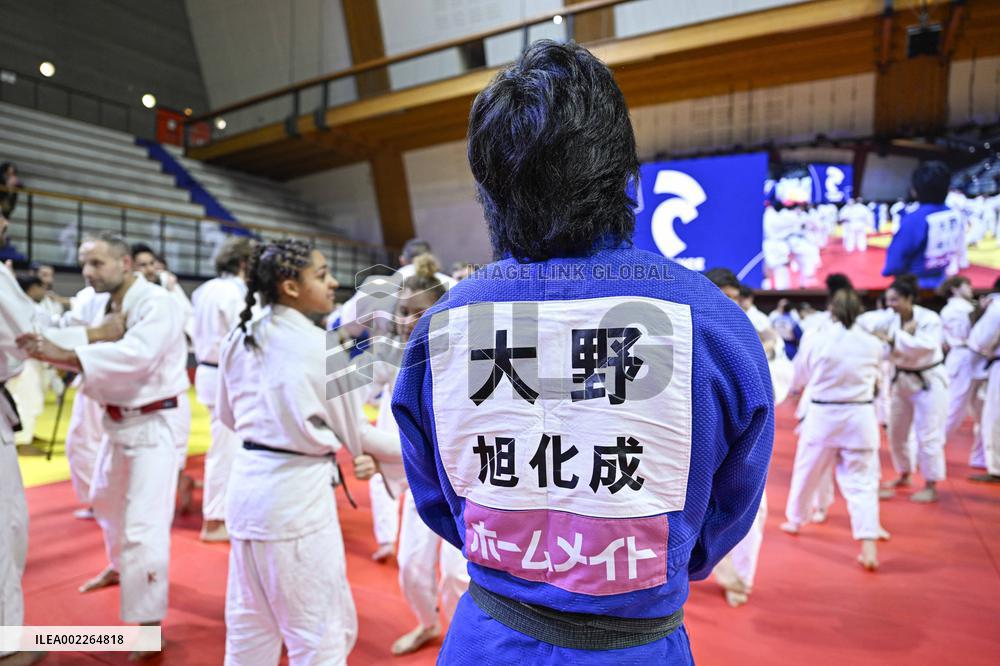 Shohei Ono At The Institut Du Judo - Paris