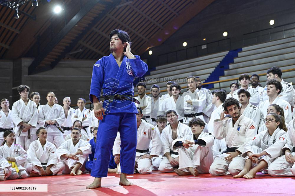 Shohei Ono At The Institut Du Judo - Paris