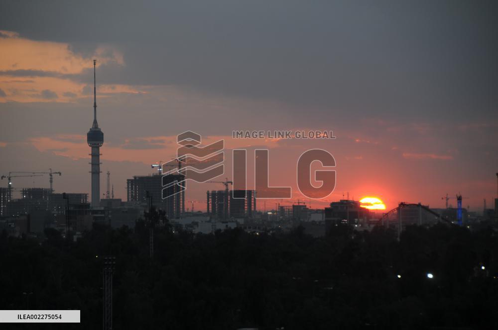 IRAQ-BAGHDAD-SUNSET VIEW