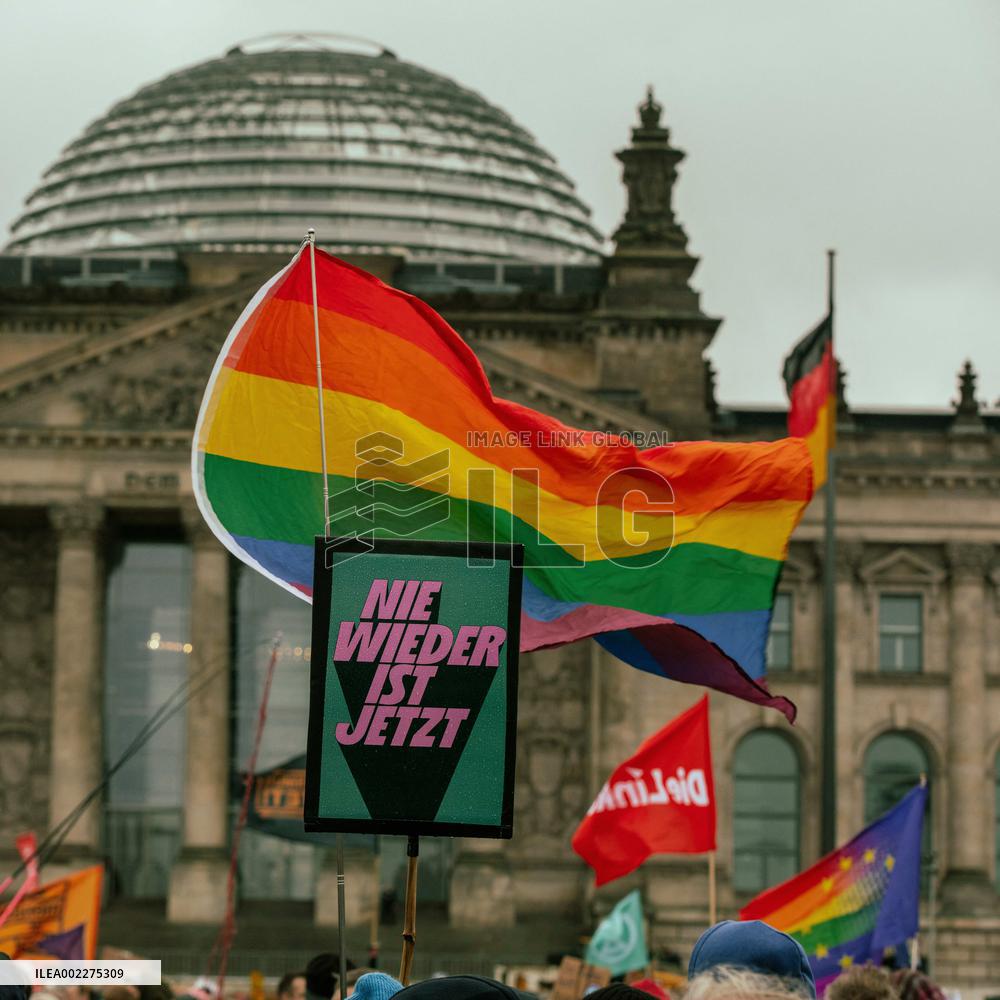 Tens Of Thousands Protest Far Right - Berlin