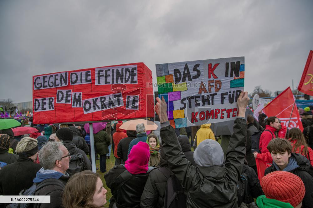 Tens Of Thousands Protest Far Right - Berlin