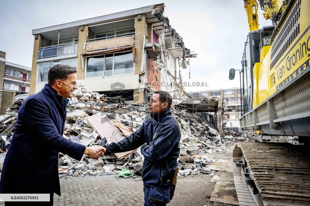 PM Rutte Visits The Disaster Site Of The Explosion - Rotterdam