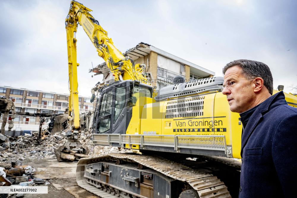 PM Rutte Visits The Disaster Site Of The Explosion - Rotterdam