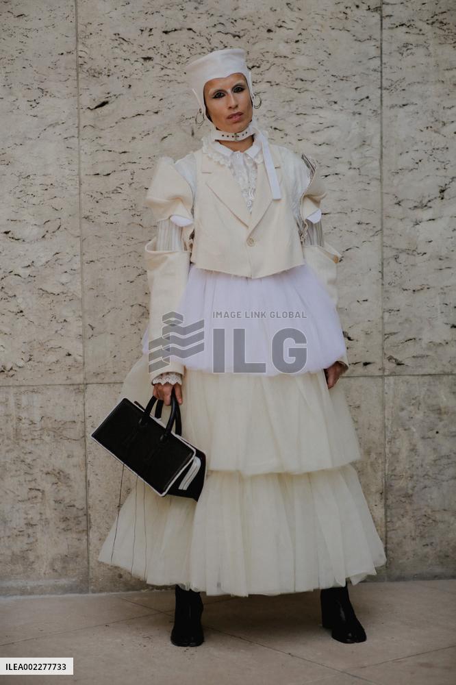 PFW - Robert Wun Street Style