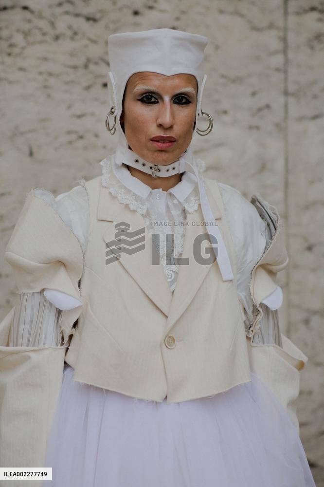 PFW - Robert Wun Street Style