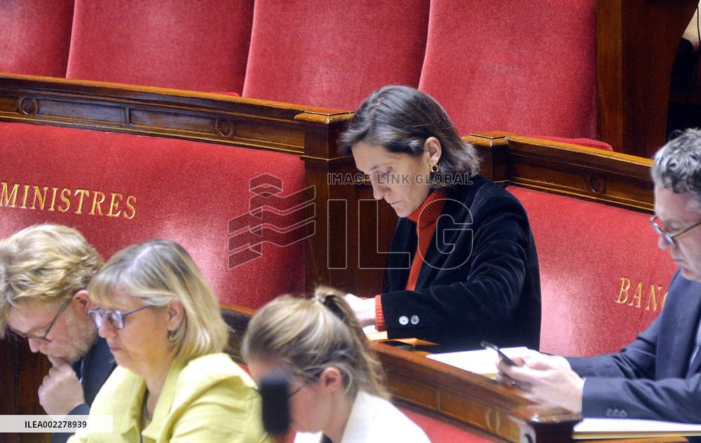 Debate And Vote On A Motion Of Censure - Paris
