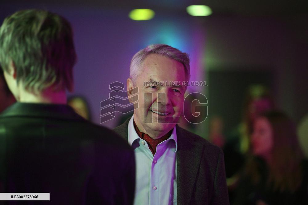 Finnish presidential election, candidate Haavisto campaigns