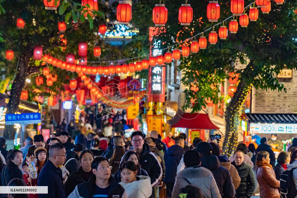 Tourists Visit The Traditional Style Shibati Area in Chongqing