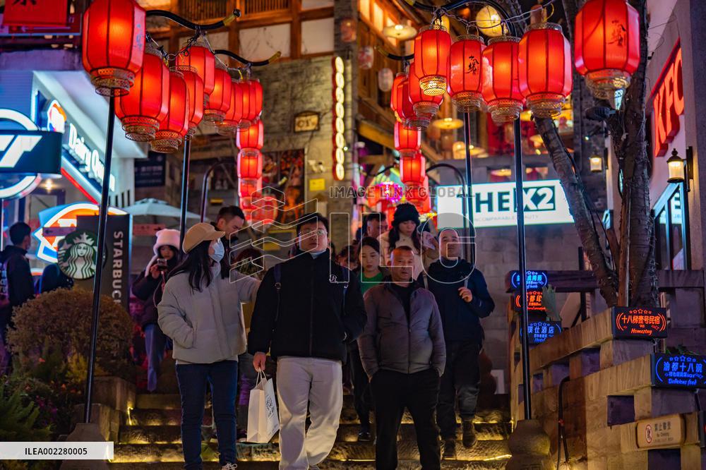Tourists Visit The Traditional Style Shibati Area in Chongqing