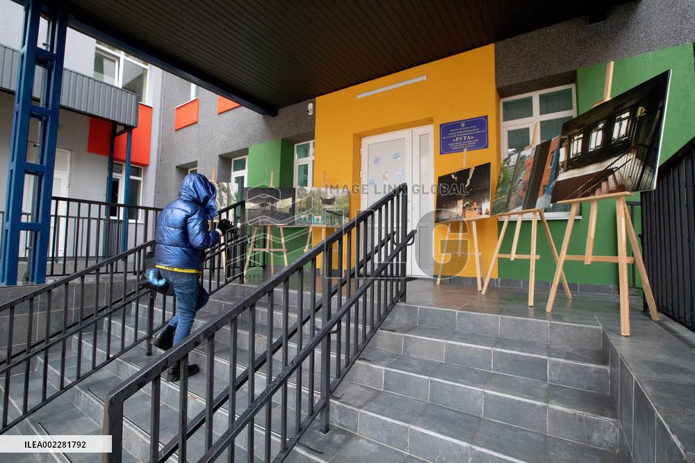 Participants of conference on restoration of residential buildings visit Irpin