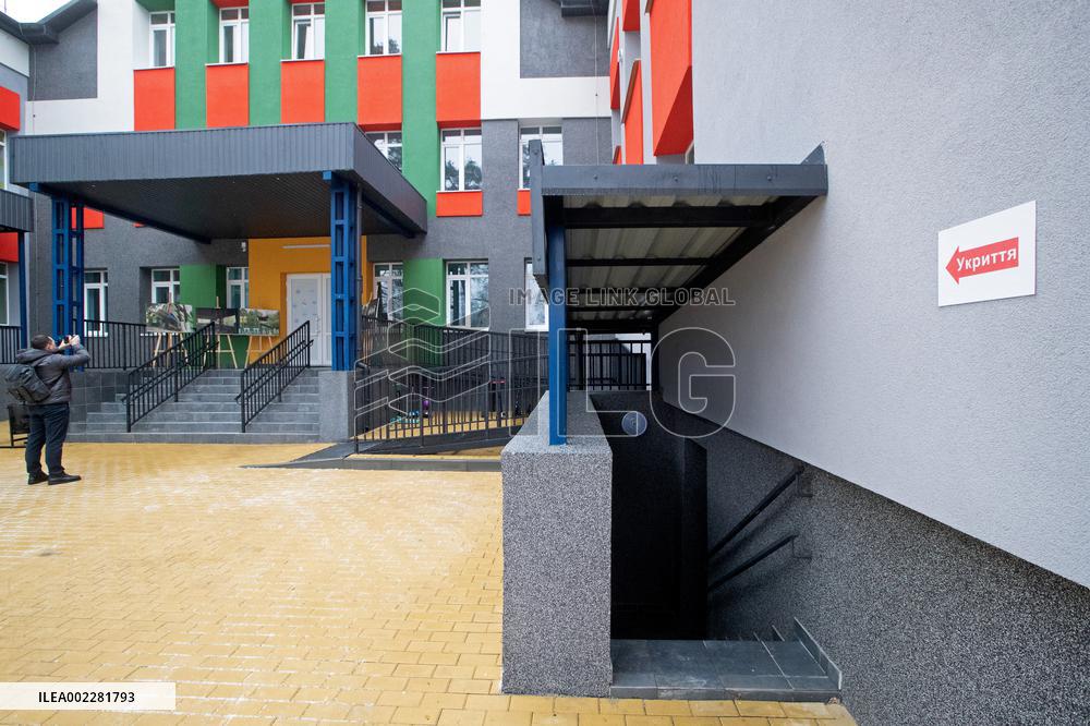 Participants of conference on restoration of residential buildings visit Irpin