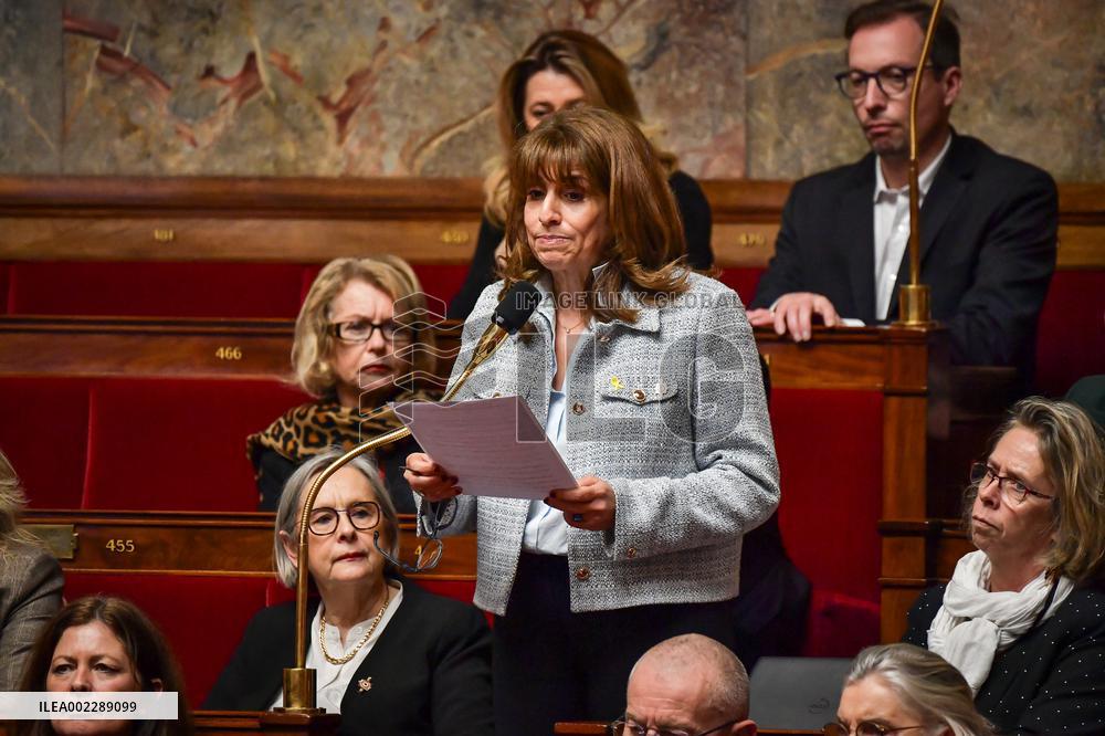 Questions To The Government - Paris