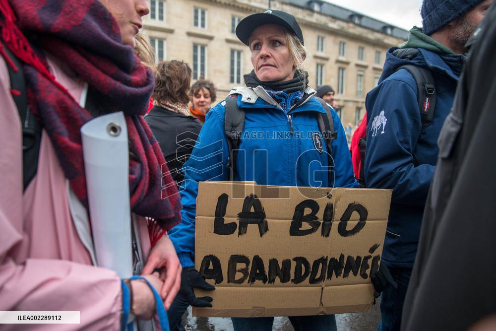 Rally Of Organic Farmers In Front Of The National Assembly - Paris