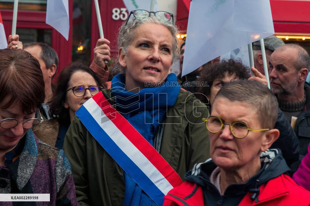 Rally Of Organic Farmers In Front Of The National Assembly - Paris