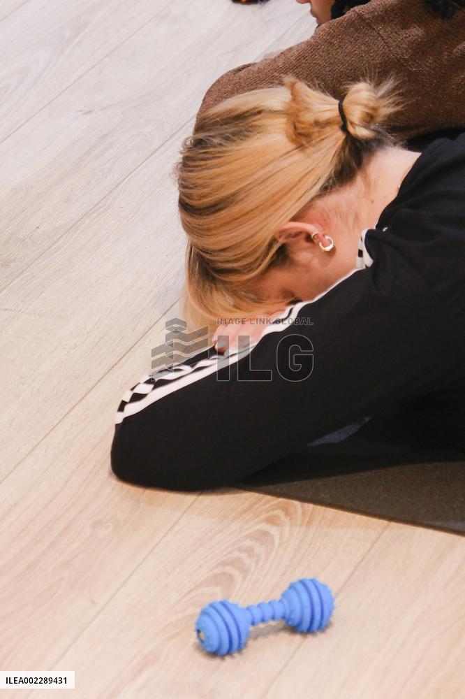 Puppy Yoga Paris classes - Boulogne Billancourt