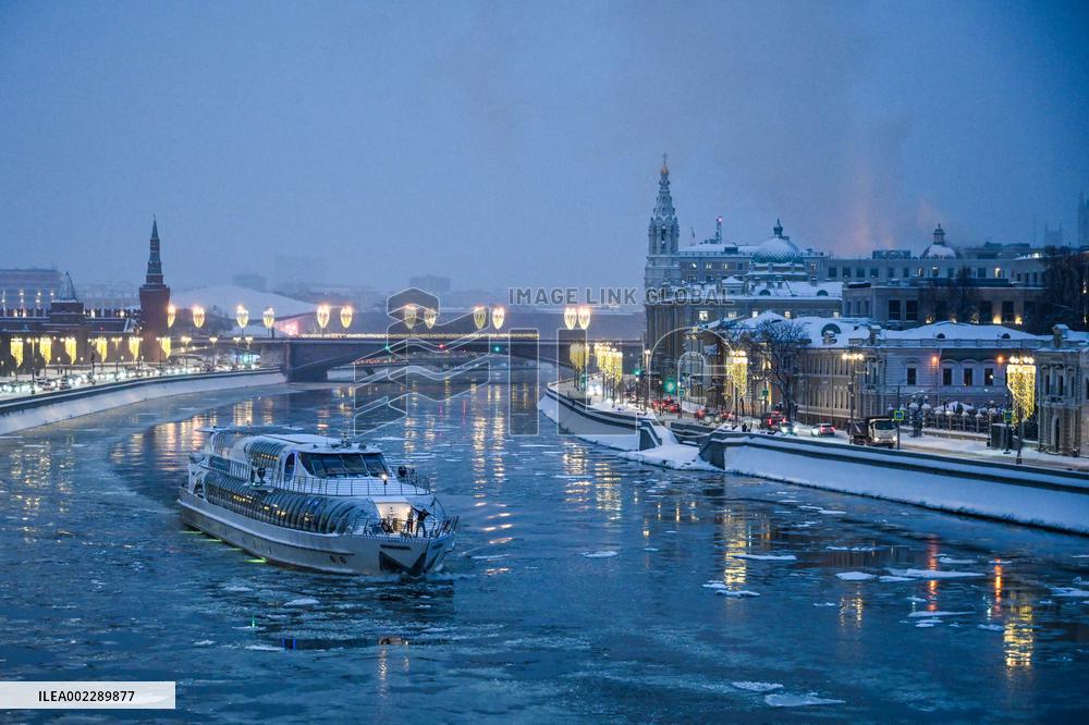 RUSSIA-MOSCOW-WINTER-SCENERY