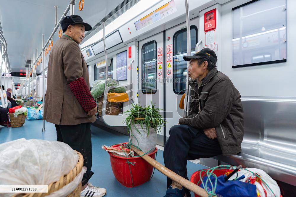 Vegetable Farmers Sell Vegetables in Chongqing, China