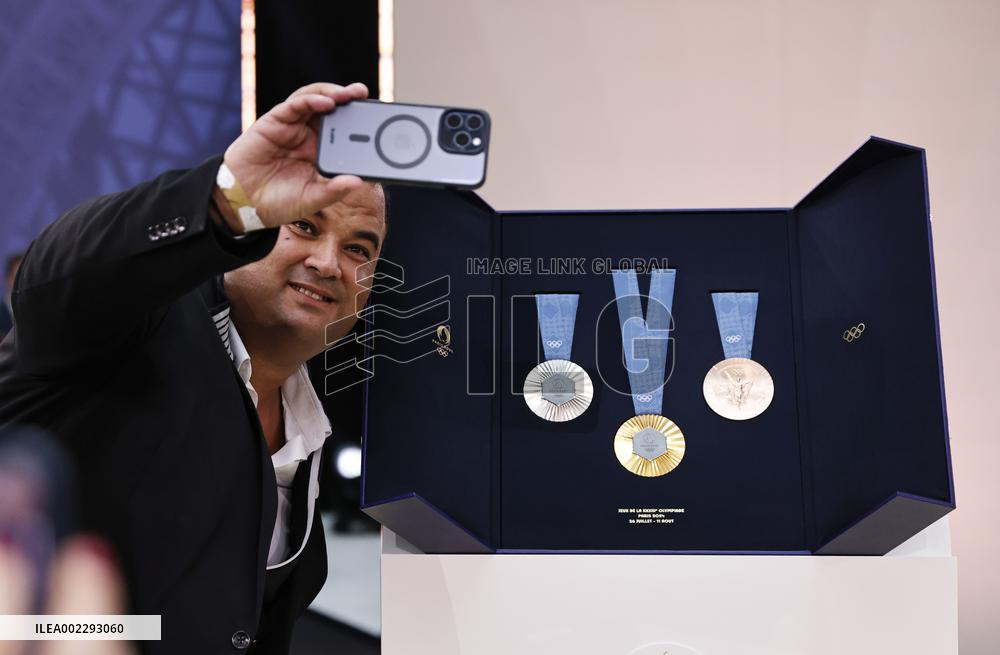 (SP)FRANCE-SAINT-DENIS-OLYMPICS-MEDALS