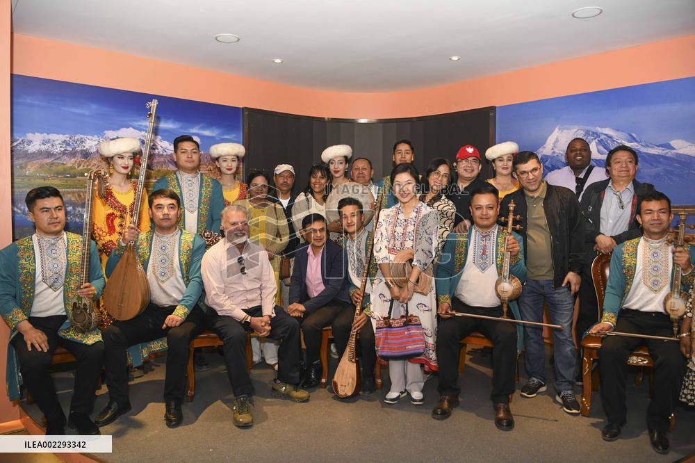CHINA-XINJIANG-ENVOYS-VISIT (CN)