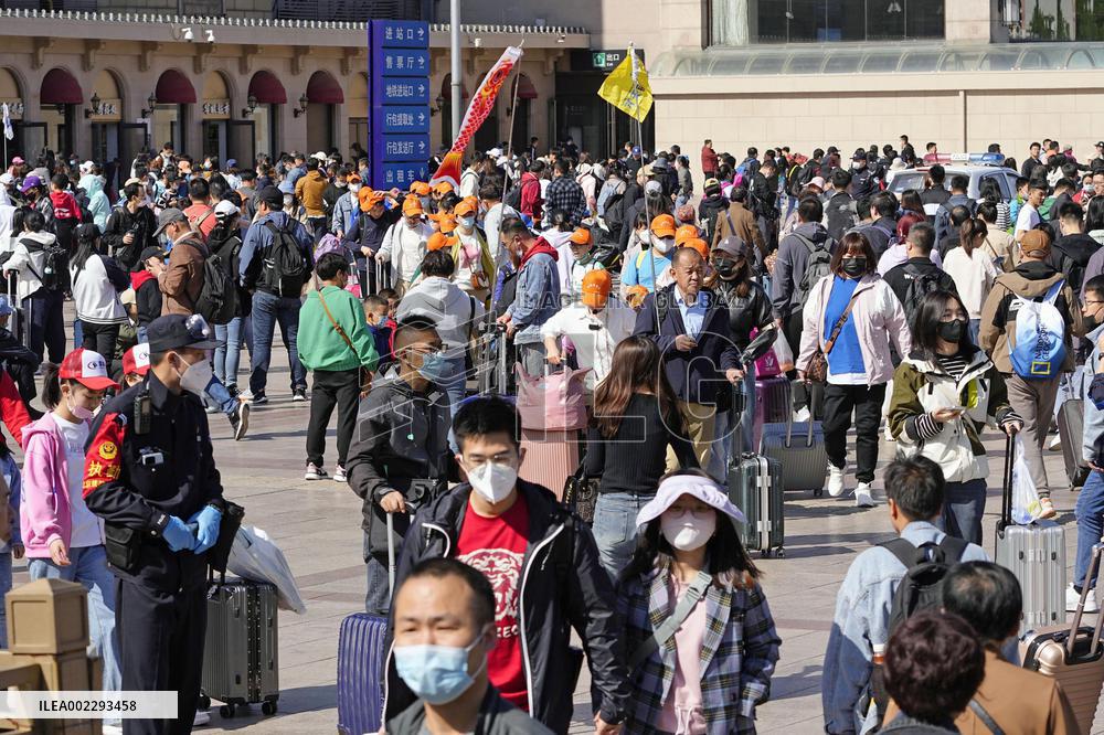 May Day holiday begins in China