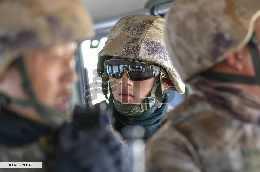 CHINA-XINJIANG-KHUNJERAB-SOLDIERS (CN)