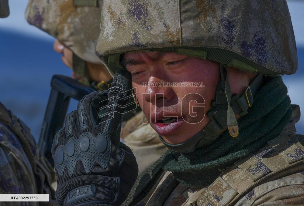 CHINA-XINJIANG-KHUNJERAB-SOLDIERS (CN)