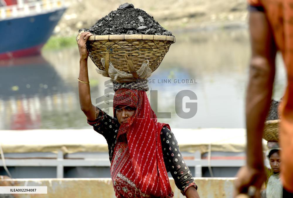 BANGLADESH-DHAKA-LABORERS