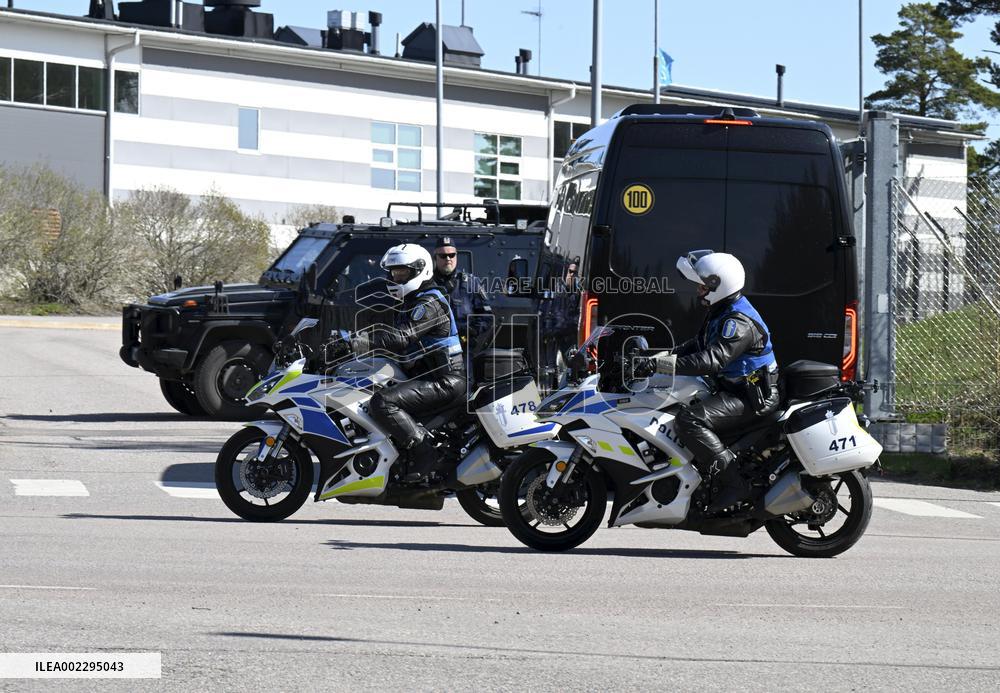 The guest of Finnish President Niinistö arrives to Finland