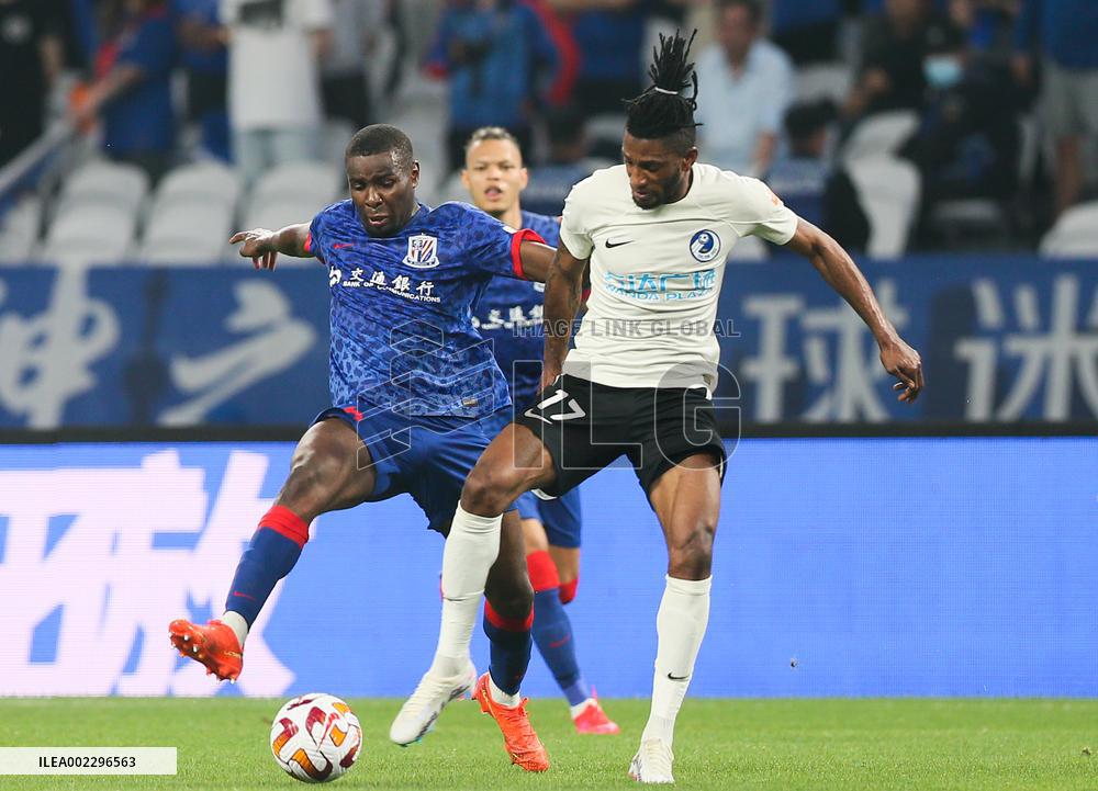 (SP)CHINA-SHANGHAI-FOOTBALL-CSL-SHANGHAI SHENHUA VS DALIAN PRO (CN)